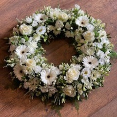 Bespoke Wreath in whites