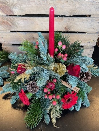 Christmas Posy Arrangement in Reds and Golds with Candle