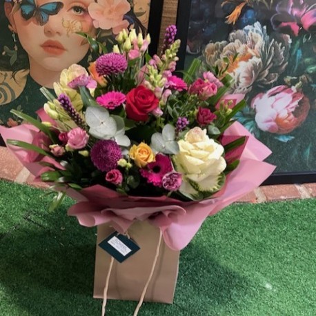 Bespoke Luxury Mixed Aqua with Single Red Rose